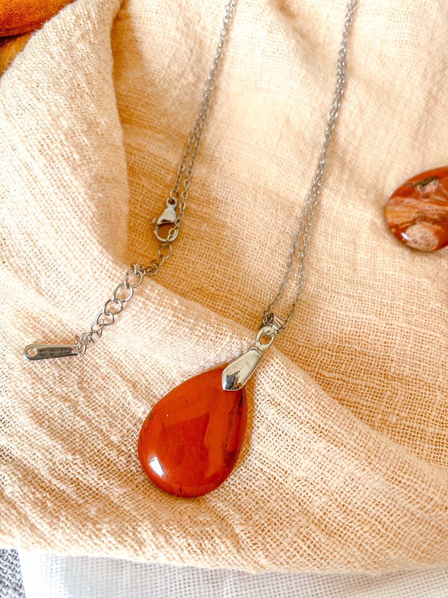 Colar Jaspe Vermelho